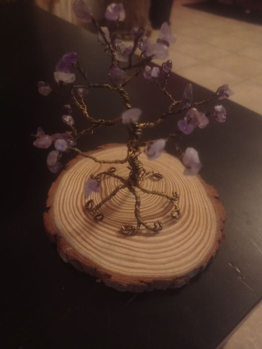 Vendo árvore da vida em pedra de ametista