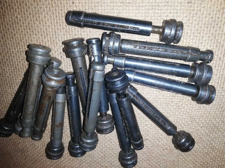 Wyciąg zerwanych łusek do 7.62 AK i  inne