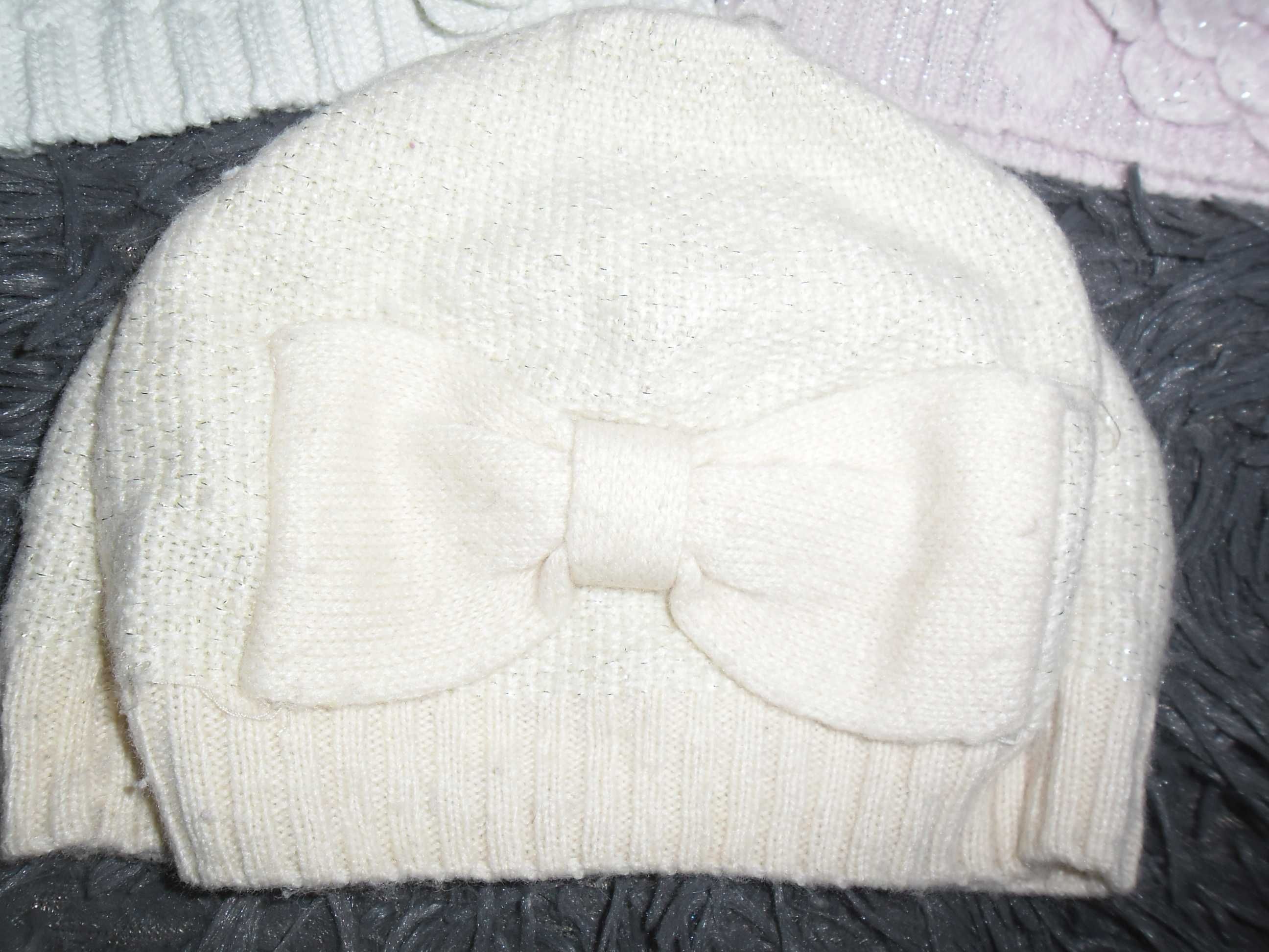 H&M 3 pak czapek z kokarda, z kwiatem srebrna nitka 104/116