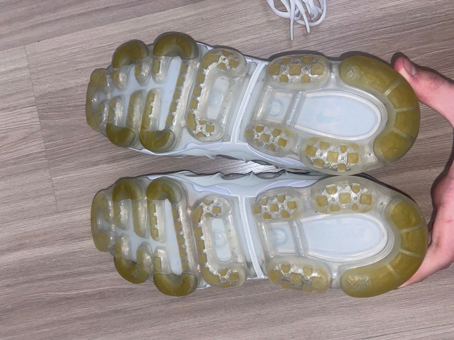 OKAZJA Nike Vapormax Plus Białe