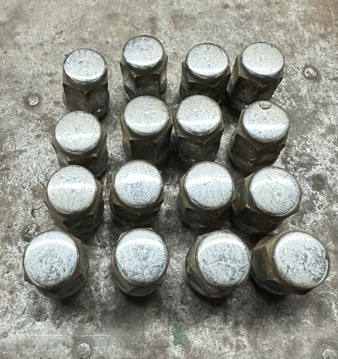 Гайки для литих дисків М12х1.5 16штук