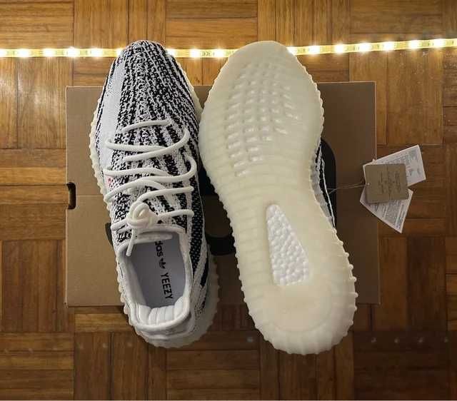 Buty adidasYeezy 350 V2 Zebra sportowe rozmiar.43