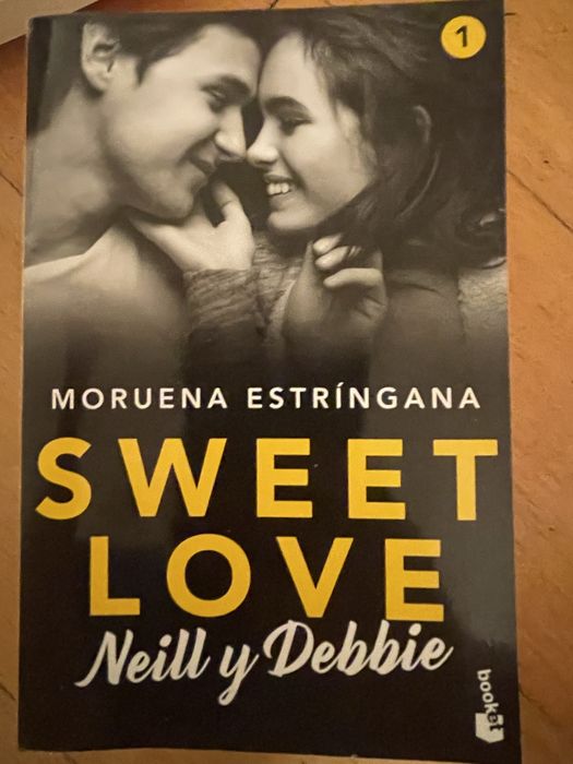 Livros de bolso em 2 mao