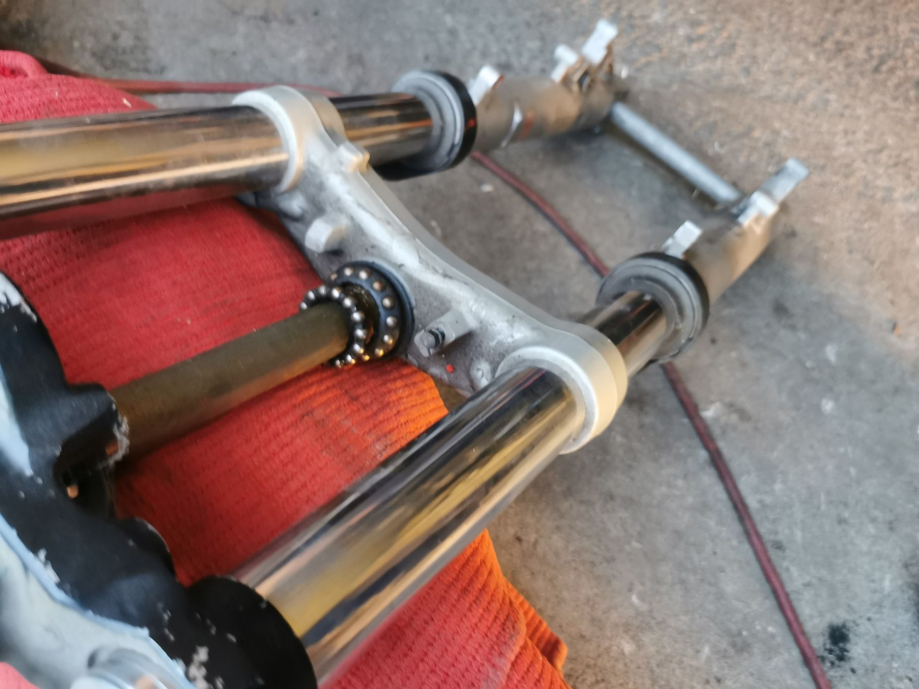 Lagi, półki,koła, zaciski, pompy chamulcowa dukati /ktm 1299 lc4 l6 Ho