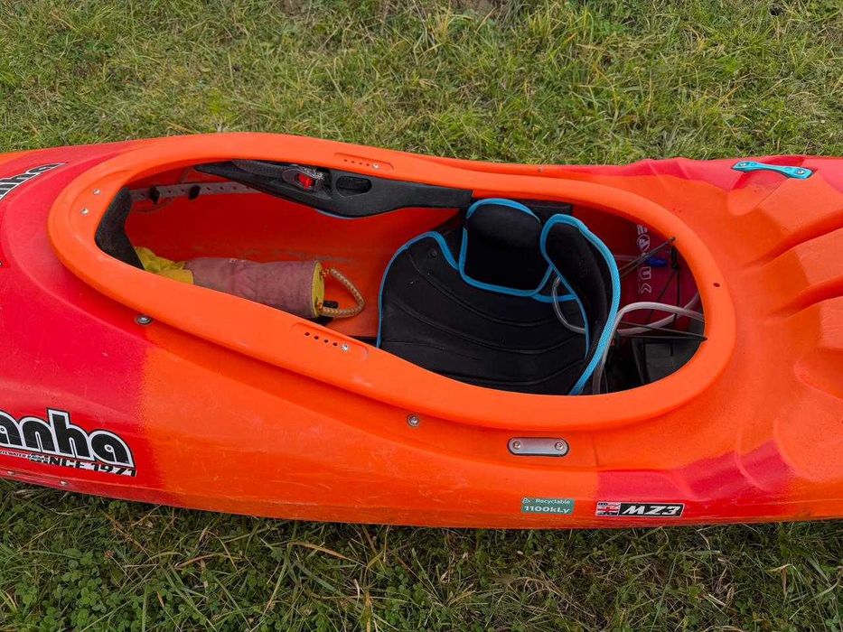 Продається каяк поліетиленовий