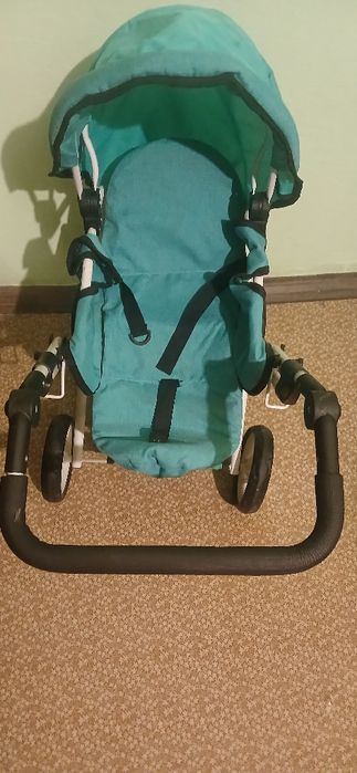 Коляска для ляльок