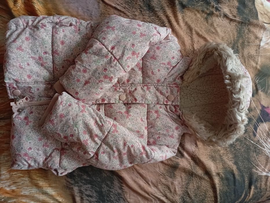 Тепла куртка для дівчинки 2-3роки