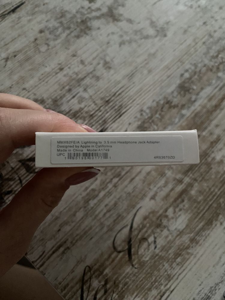 Переходник с lightning на 3.5 original apple адаптер на наушники