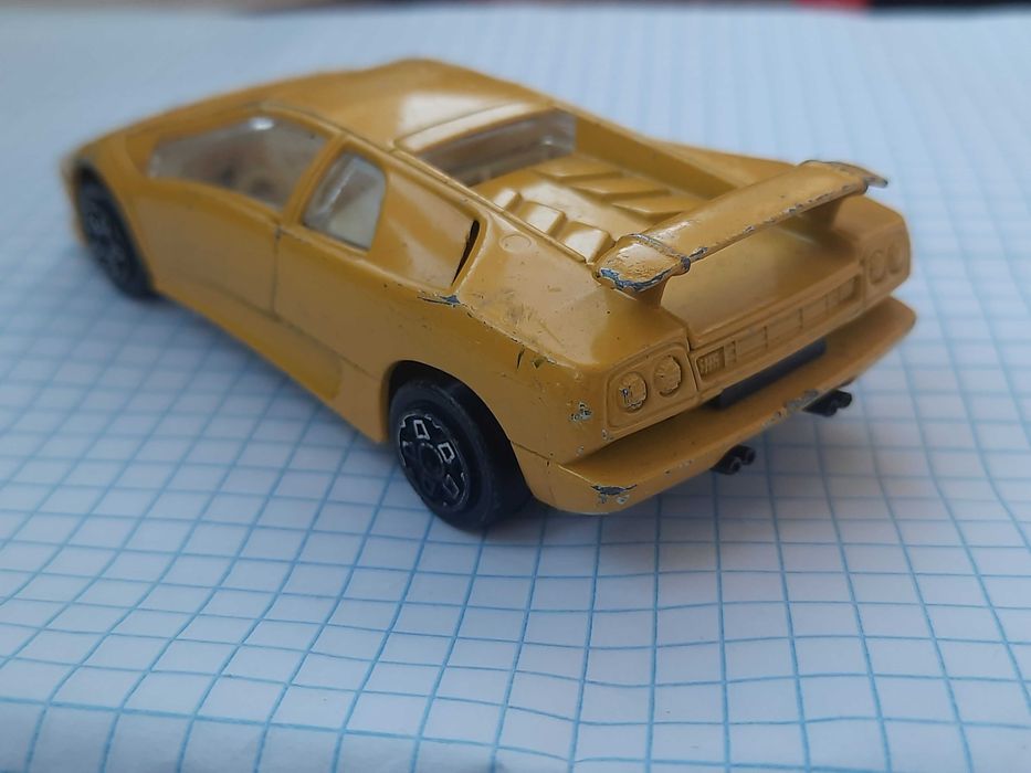 Модель автомобіля Lamborghini Diablo