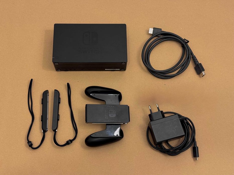 Nintendo Switch Preta (LCD 2020) + Acessórios + Caixa + Bolsa