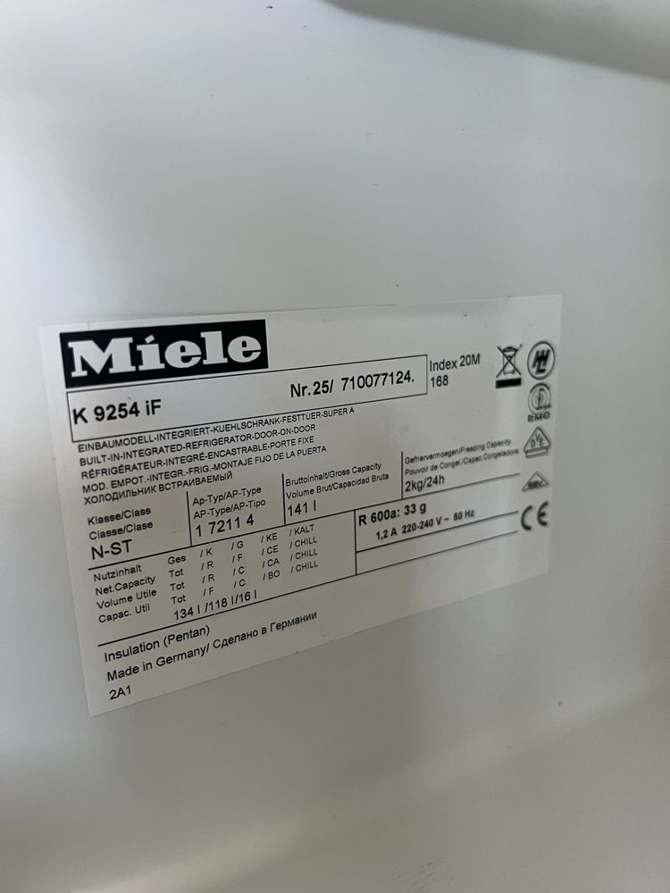 Lodowko zamrazalka miele 49254 if uszkodzona