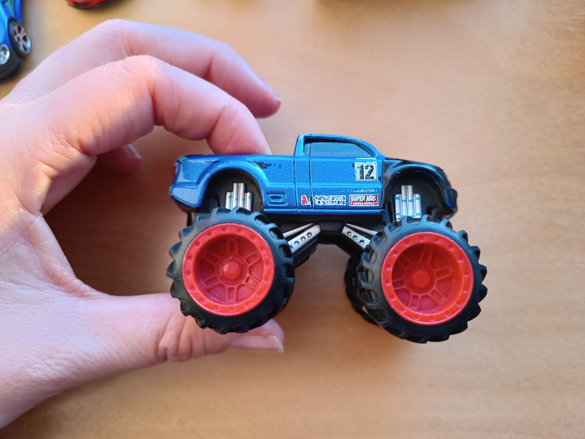 Машинки автобус монстертрак monster truck