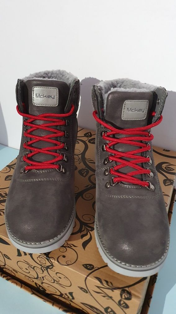 Buty nowe damskie ocieplane zimowe rozmiar 38 / wkładka 25 cm