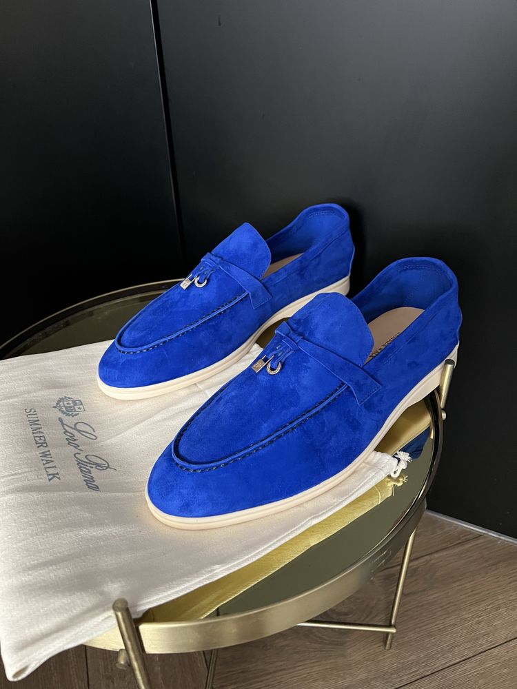 Loro Piana Summer Walk (35-46)