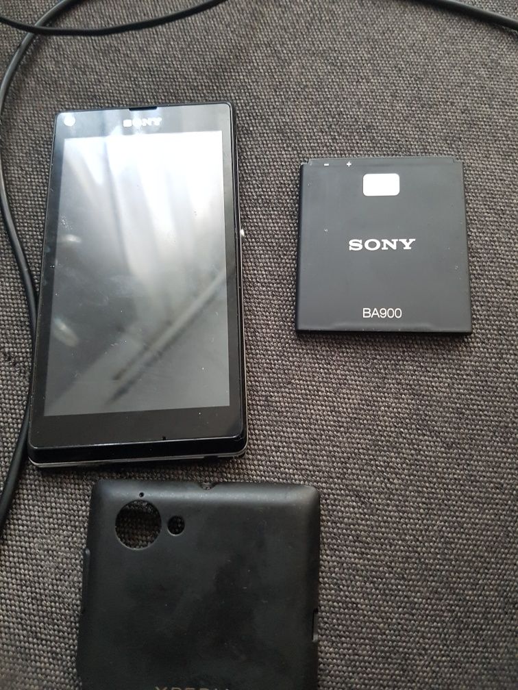 Sony Xperia J. W pełni sprawny bateria dobra. Jak na foto.