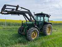 Traktor  John DEERE 2140