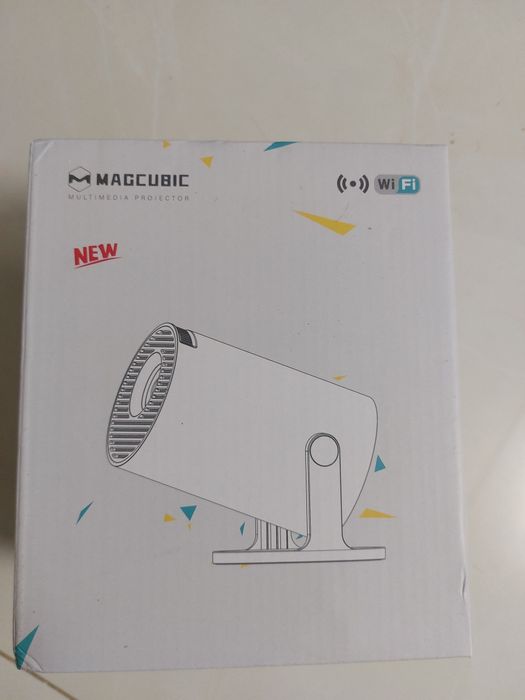 Проектор  HY300 pro смарт андроїд приставка  smart  штатив екрана