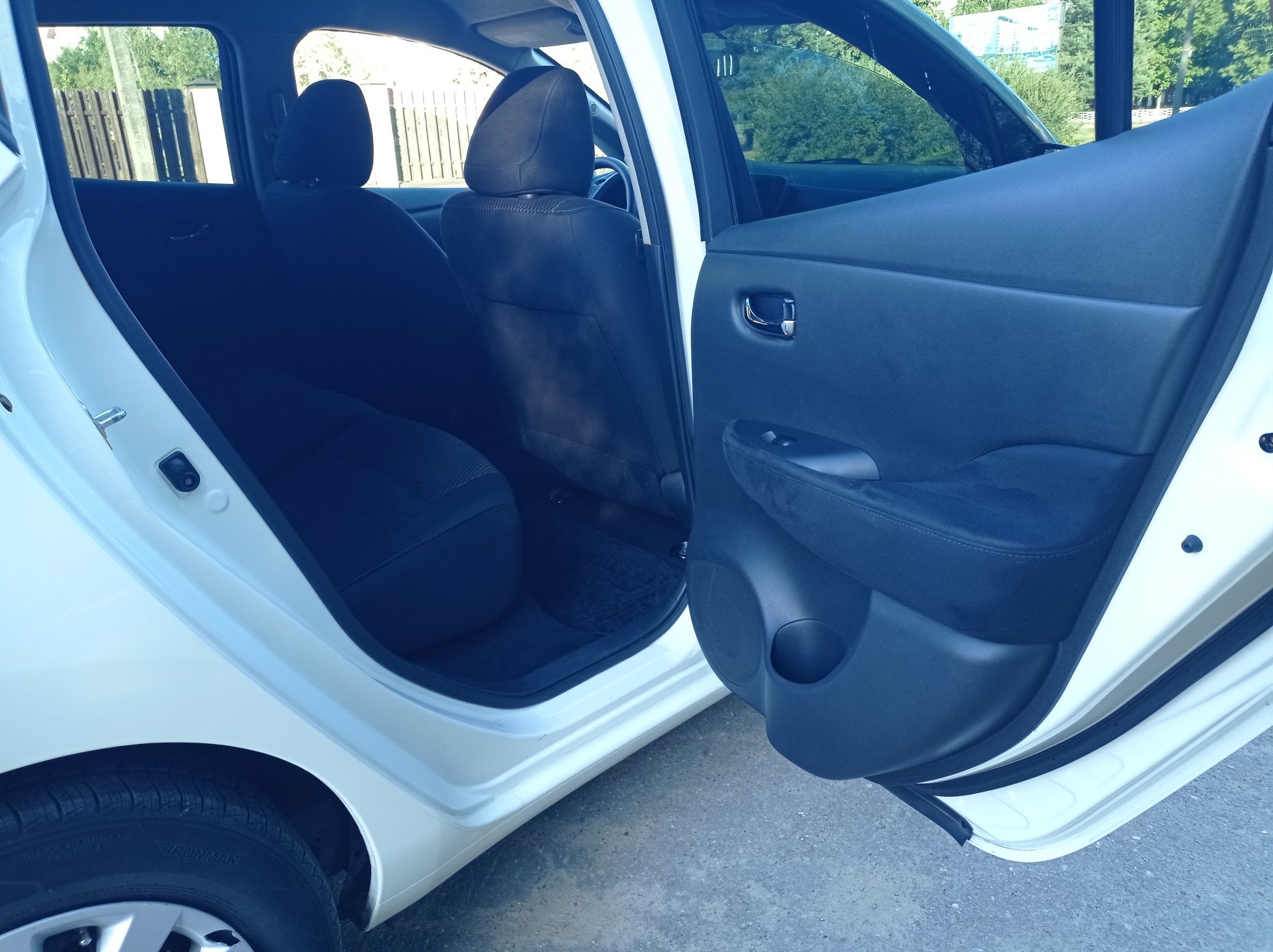 Продам Nissan leaf 30кв