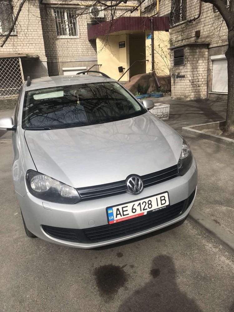 Volkswagen Golf 6 A/T 1.6 TDI