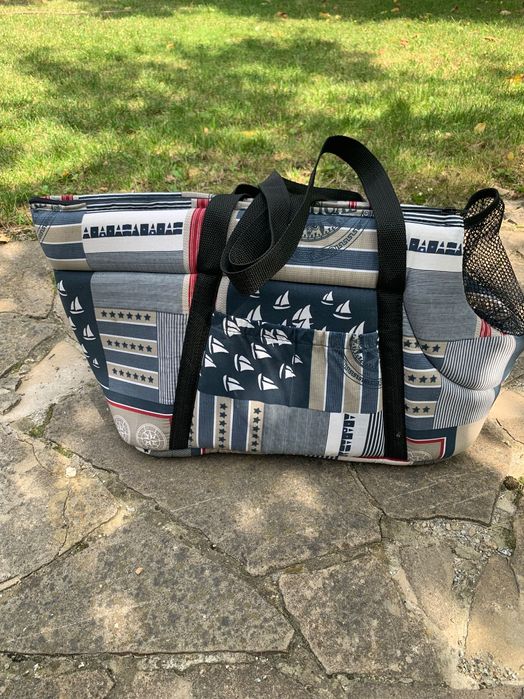 Продам сумку переноску утеплену для котів в гарному стані.