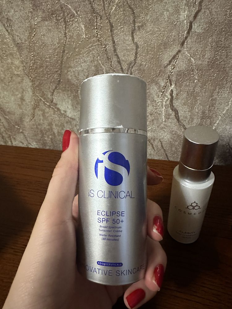 IS Clinical Зміцнюючий Спрей/Тонік з Міддю та SPF/СПФ 50+/Cosmedix