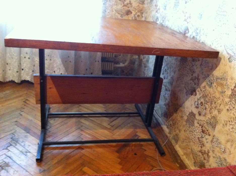 Шкаф книжный            .