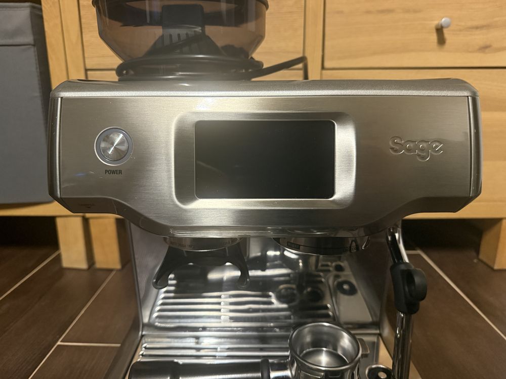 Ekspres do kawy kolbowy Sage Barista Touch SES880BSS