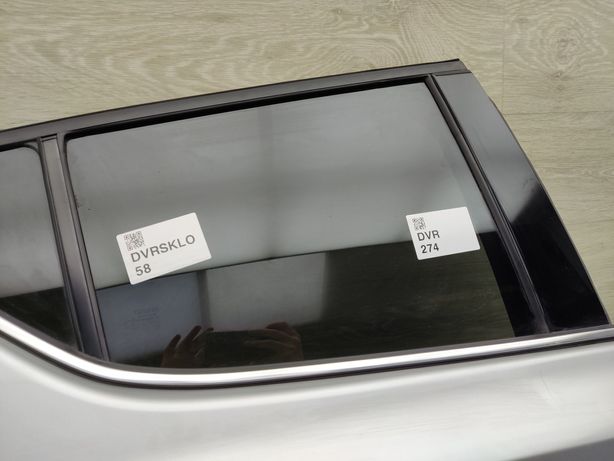 Стекло Скло задньої правої дверки Toyota C-HR CHR (2016-2022)