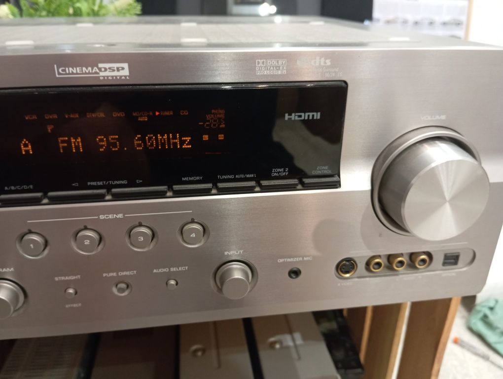 Amplituner Yamaha RX-V861 + pilot RAV364