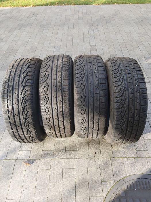 Шини зима 225/60/17 Pirelli Sottozero 2