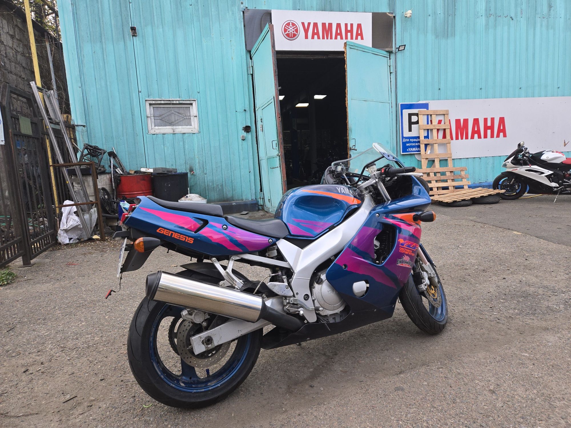 YZF600R THUNDERCAT 1 покоління