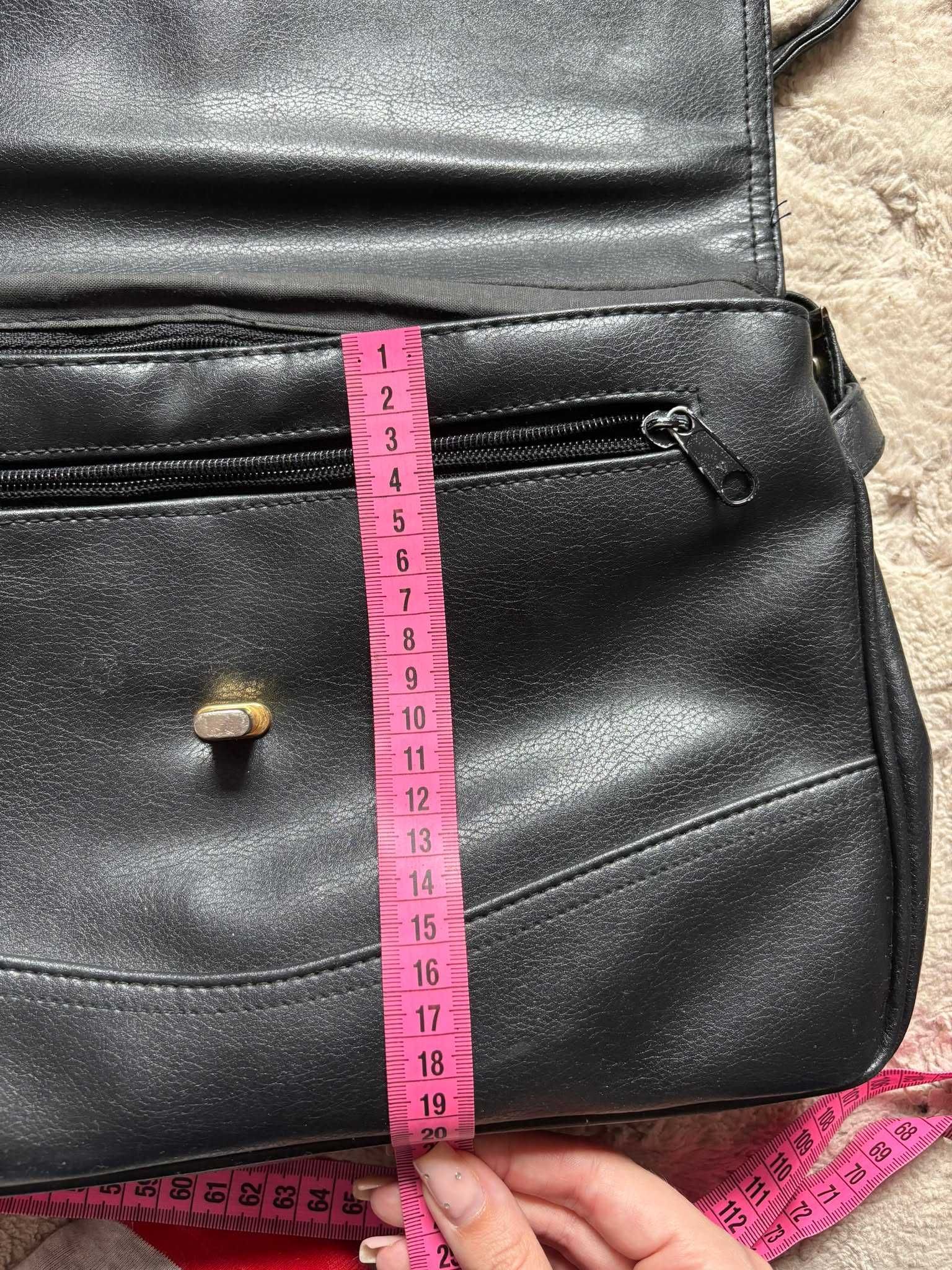 Czarna elegancka skórzana torba torebka na ramię vintage listonoszka