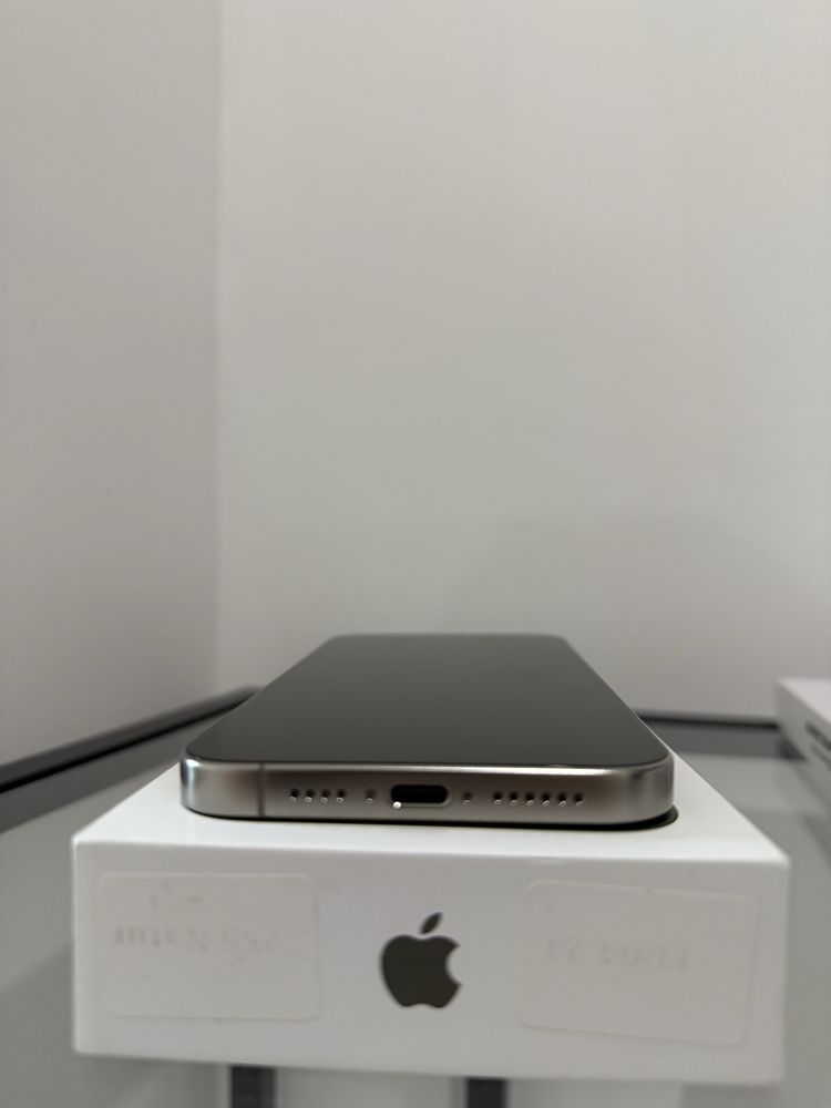 iPhone 15 Pro Max, Natural Titanium, 256GB