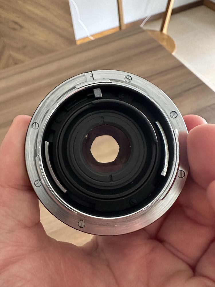 Leica R5 muito bem estimada + Lentes Elmarit R 35 mm e 135 mm