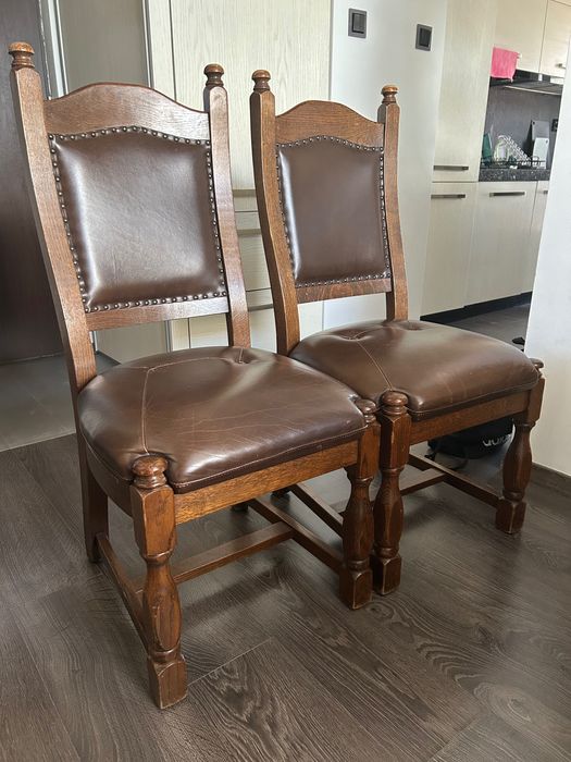 Dębowy ciężki stół 130x100 z 4 krzesłami