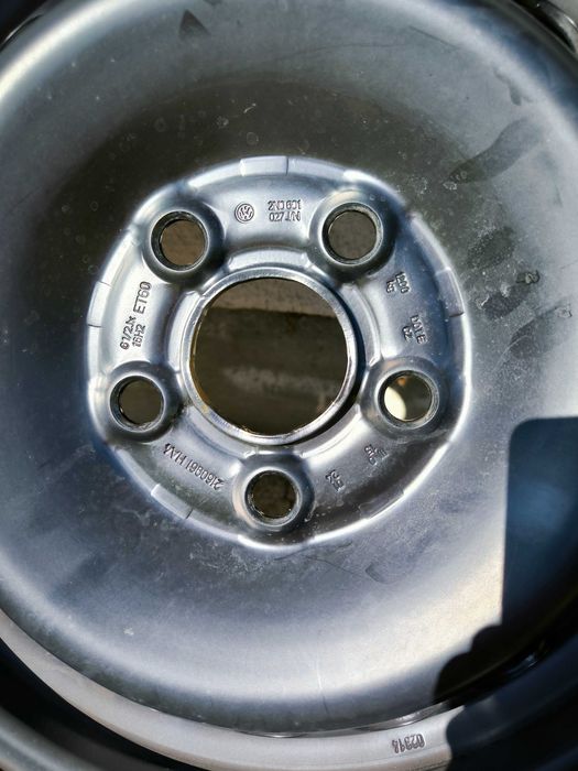 Continental VanContact 4Season 235/65 R16 + felgi stalowe (5 sztuk) FV