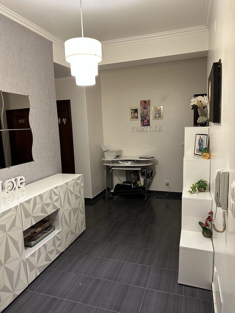 Apartamento T3, no Laranjeiro