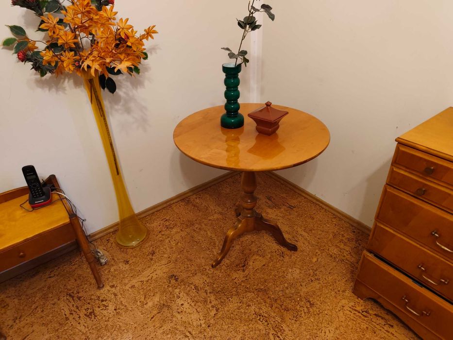 Komplet w stylu cepelia - 8 unikatowych drewnianych mebli