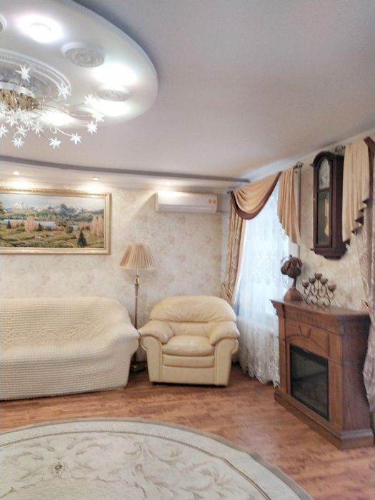 3-х комнатная в кирпичном дома на Высоцкого/Сахарова (2-870-569)