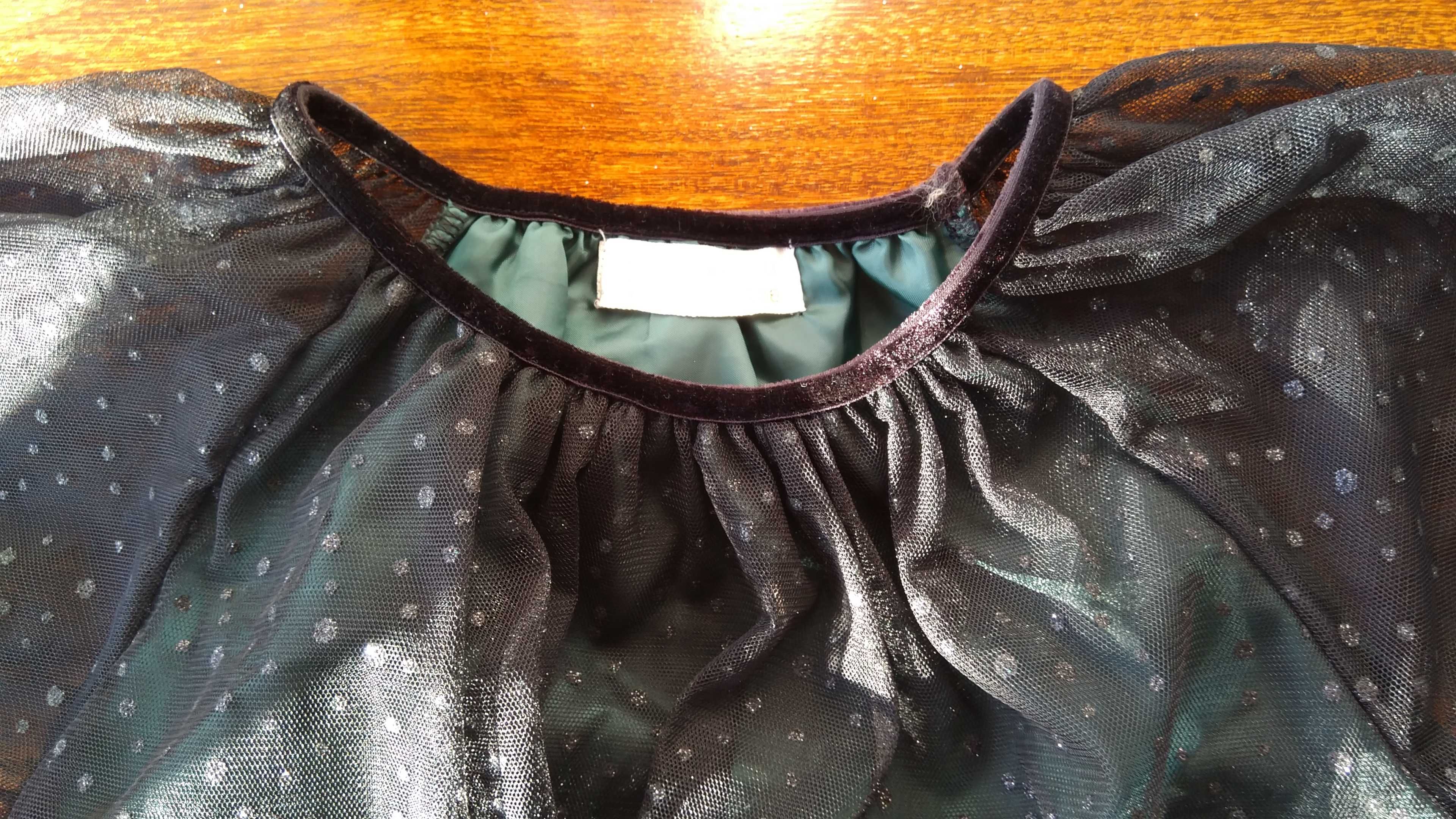 Vestido 6/8 anos Zara em tule preto c/brilho e tecido verde por baixo