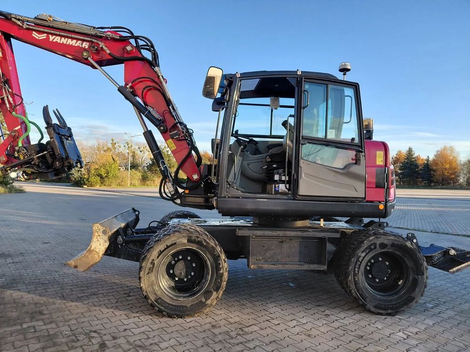 Yanmar B110W  Yanmar B110W oraz głowica uchylno-obrotowa STEELWRIST w cenie