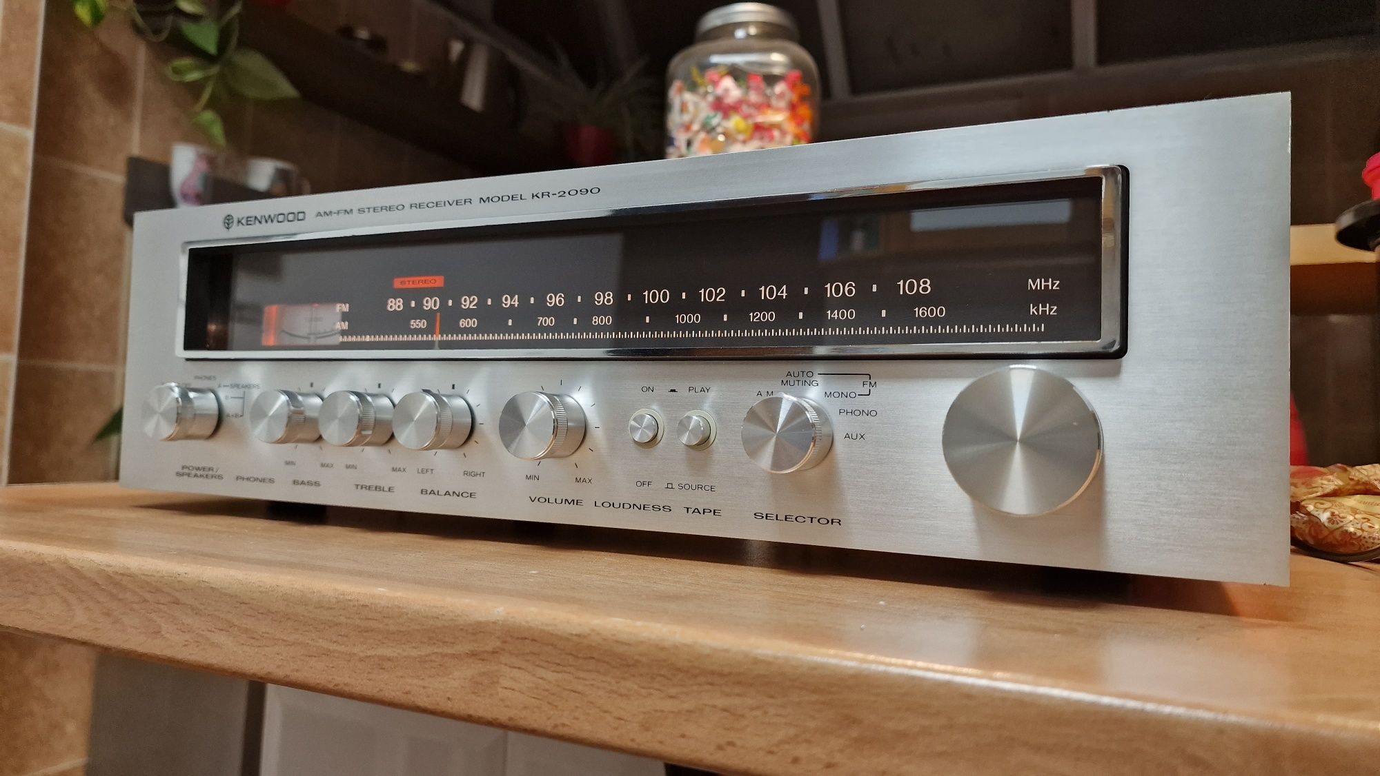 Kenwood KR-2090 Stereo Receiver