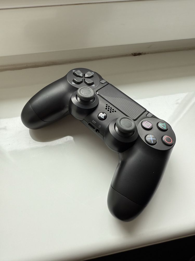 Pad DualShock 4 (PS4) – Czarny – Stan bardzo dobry