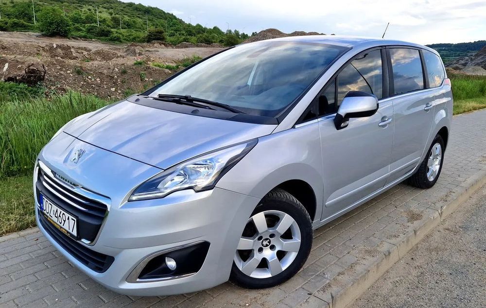 Peugeot 5008 LIFT 1.6 120KM Navi 7 Foteli LED DRL