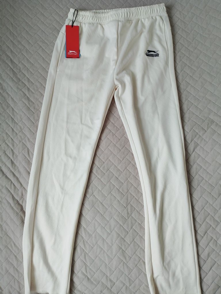 Spodnie Slazenger nowe 158