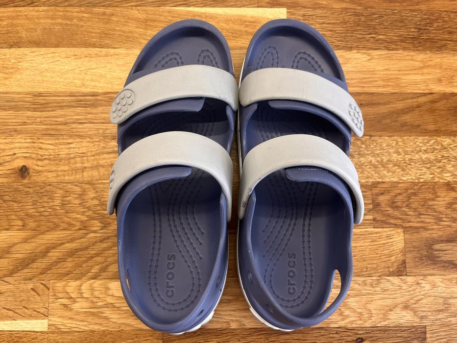 Sandały Crocs rozmiar J3 (34-35)