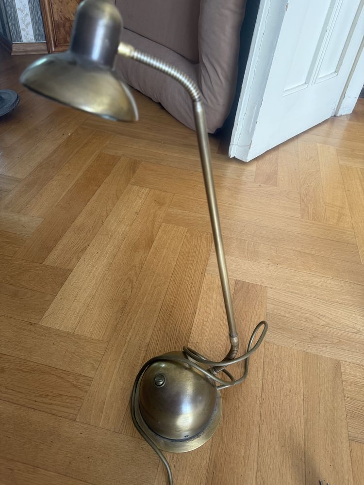 Lampka stojąca styluzowana na mosiądz, stan bdb