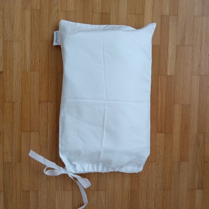 Pościel biała niemowlęca z falbanką Lilulay