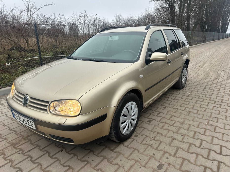 Фольксваген Гольф  1.6 АКПП