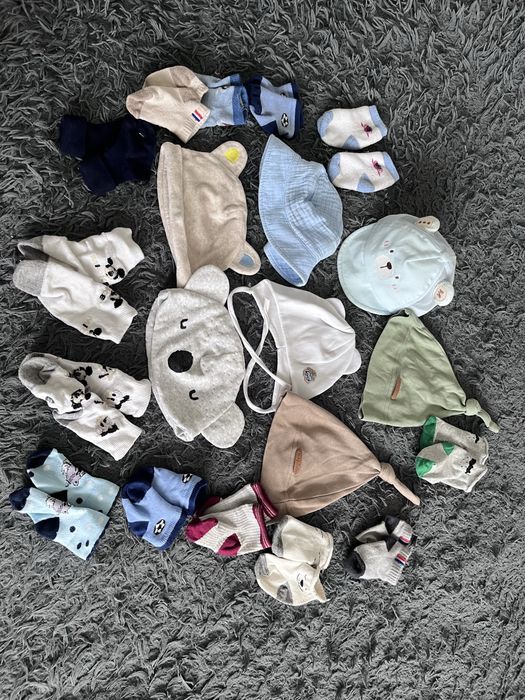 Шапочки та носочки для хлопчика